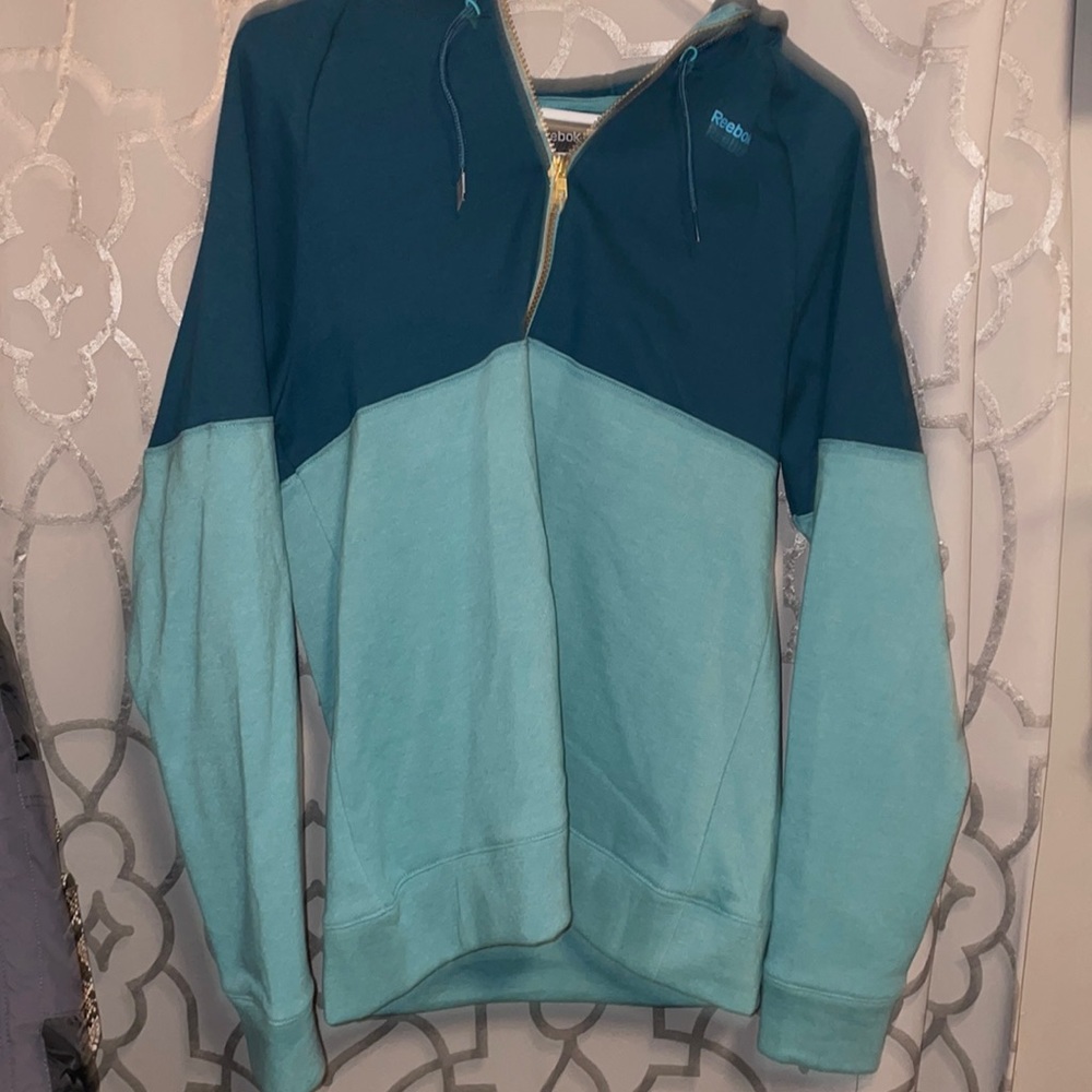 Never worn half zip super cute